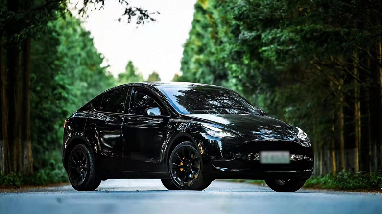 «Автоматическая защита салона Tesla от перегрева должна иметь очень большое значение в условиях рекордной жары», — Илон Маск анонсировал функцию из следующего обновления