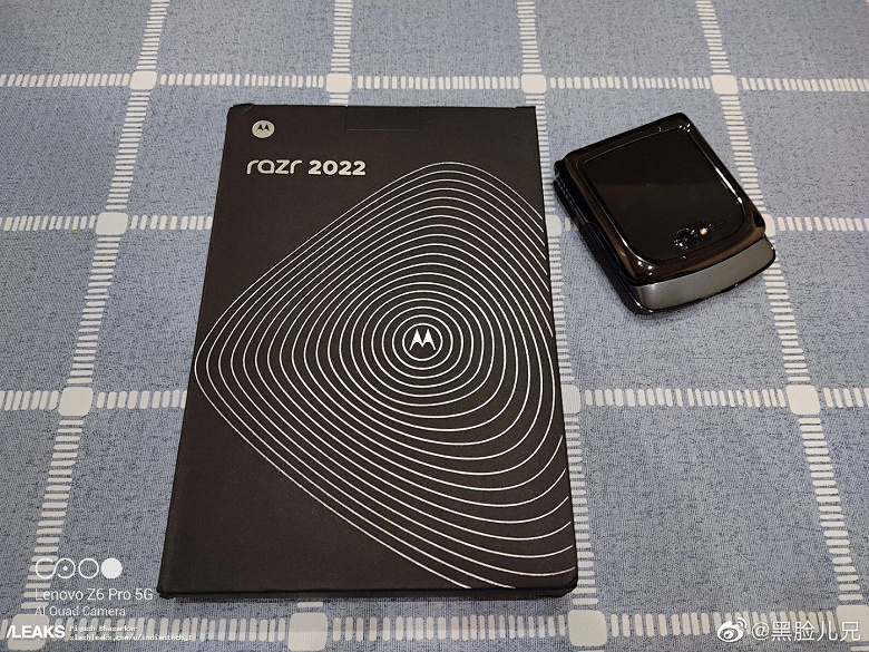 This is Moto Razr 2022: the smartphone and its packaging were filmed live