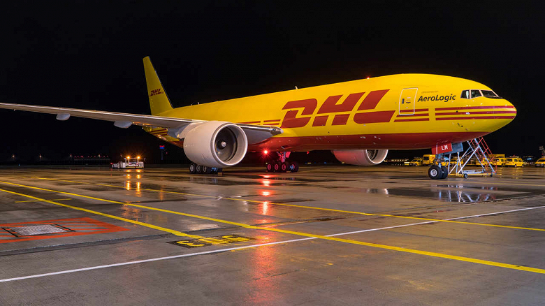 DHL Express прекращает доставку грузов внутри России