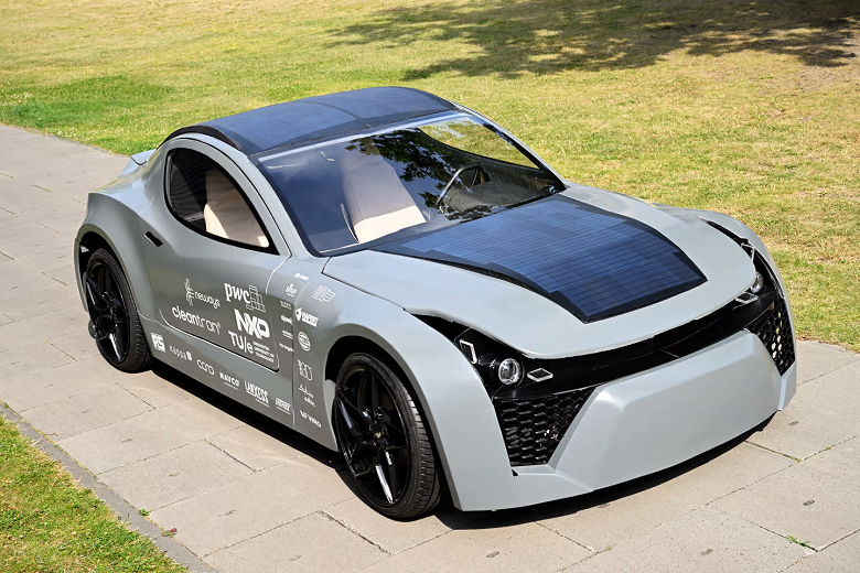 Представлен электромобиль, очищающий воздух от углекислого газа