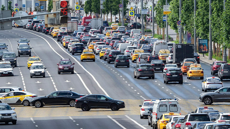 В России разработаны правила для беспилотных автомобилей: постоянно записывающие камеры, страховка на 10 миллионов рублей и тестовые дороги в 41 регионе