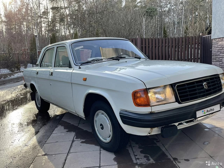 Настоящая «капсула времени» — в Москве продают «Волгу» 1994 года в идеальном состоянии с пробегом 1428 км