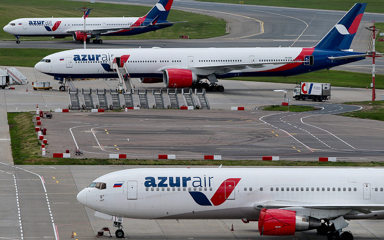 Российская Azur Air считает, что сможет поддерживать безопасность эксплуатации своих Boeing в течение 6 лет. Но в компании уже присматриваются к Ил-96 и МС-21