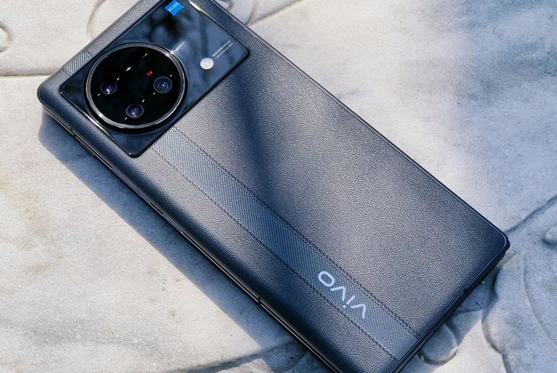 В августе выходит целая россыпь складных смартфонов: Samsung Galaxy Z Fold 4/Flip 4, Xiaomi Mix Fold 2 и Vivo X Fold 2