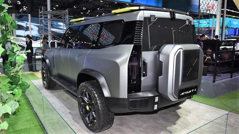 This brutal SUV will be released in Russia. Jetour T-1 introduced