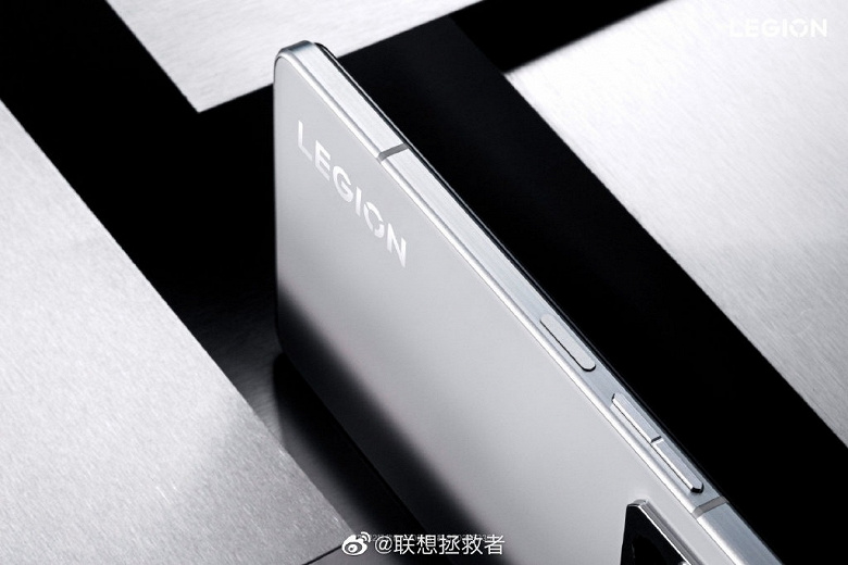 Самый тонкий флагман современности. Lenovo Legion Y70 впервые показали вживую