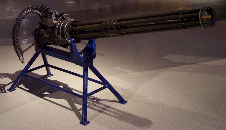 Представлен турбореактивный дрон Karrar с шестиствольным пулемётом