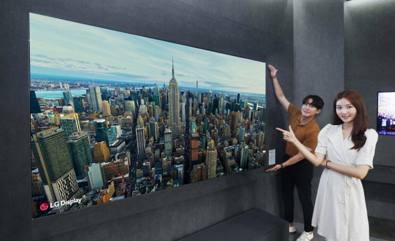 LG представила огромный 97-дюймовый экран OLED, выдающий звук формата 5.1 без динамиков