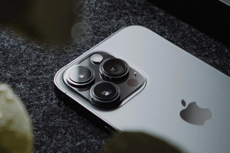 iPhone 15 — действительно новая модель: первый смартфон Apple с разъёмом USB-C уже запущен в разработку
