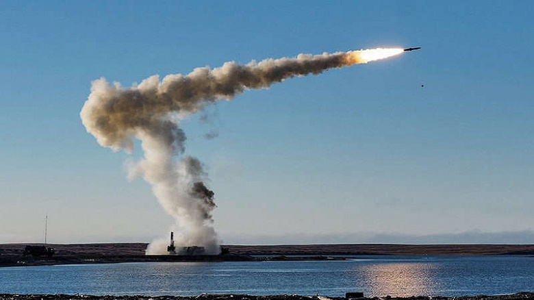 Россия выпустит несколько десятков сверхзвуковых ракет за год. Контракт уже исполняется