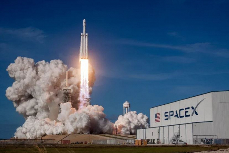 Ракеты SpaceX Falcon Heavy одобрены для запуска сверхсекретных американских спутников