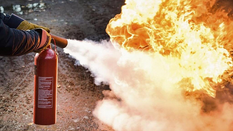 Die Verkäufe von Feuerlöschern für Kraftfahrzeuge brechen ein, da Fabriken geschlossen werden