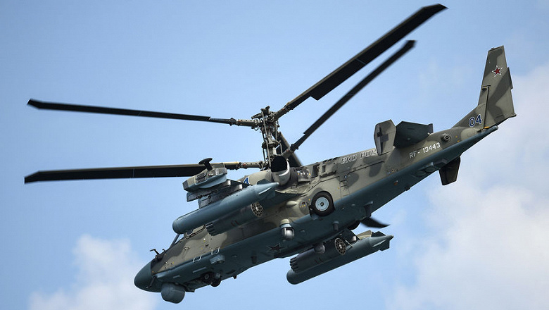 Модернизированный вертолет Ка-52М будет взаимодействовать с беспилотниками и сможет подключаться к спутникам