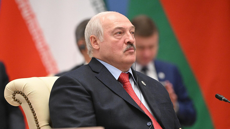 Белоруссия запретила вывоз из страны автомобилей, смартфонов и ядерных реакторов. Всего в списке 250 позиций