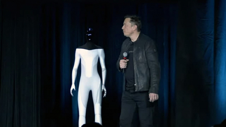 Tesla планирует использовать тысячи роботов-гуманоидов Tesla Bot на своих предприятиях