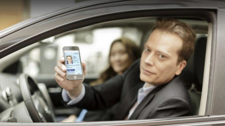 Приложение для электронных водительских прав появилось давно, но оставалась нерешенной проблема фейков
