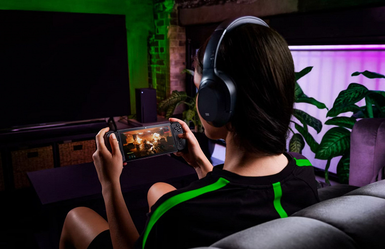 У Steam Deck появился серьезный конкурент. Razer представила портативную игровую консоль Edge с экраном 144 Гц и поддержкой Xbox Cloud Gaming, Nvidia GeForce Now и Epic Games Store