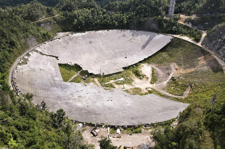 Легендарный 305-метровый телескоп «Аресибо» не будут восстанавливать