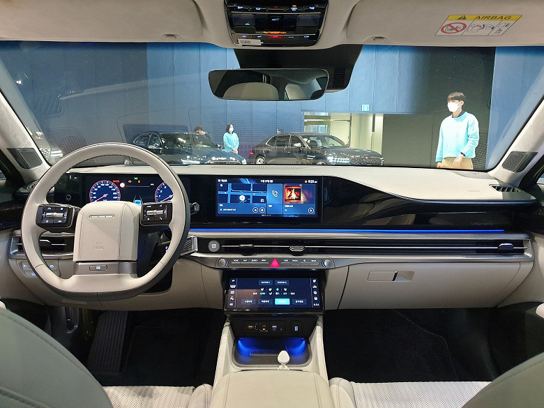 В России начали принимать заказы на абсолютную новинку Hyundai – флагманский седан Grandeur седьмого поколения. Сколько за него просят?