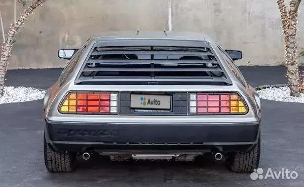 «Назад в будущее»: в России можно купить тот самый легендарный DeLorean