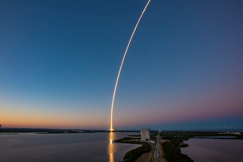Самая тяжёлая ракета SpaceX Falcon Heavy выполнила секретную миссию для космических сил США