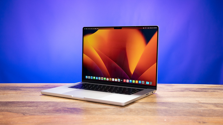 Нет, новые MacBook Pro не стали автономнее, но стали быстрее. Появились полноценные тесты новинок