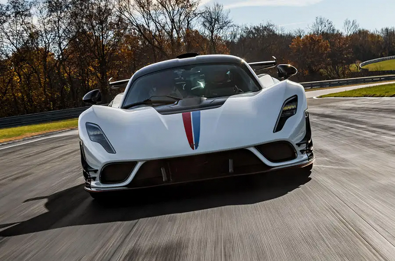 Представлена новая версия самого мощного в мире серийного автомобиля с ДВС — Venom F5 Revolution Coupe