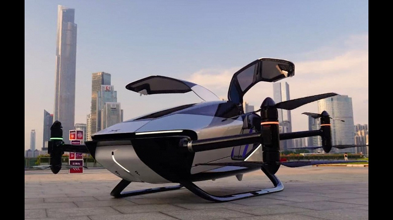 В Китае получил лицензию первый электрический летающий автомобиль. Им стал XPeng Aero HT X2