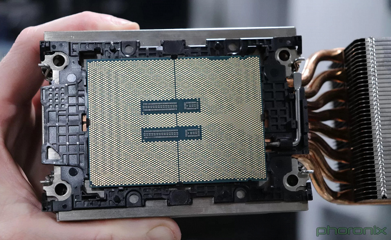 Иногда два новейших 60-ядерных CPU Intel проигрывают одному 96-ядерному монстру AMD. Появились масштабные тесты Xeon 8490H