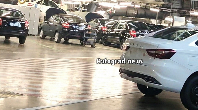 АвтоВАЗ собирает по 4–8 новых Lada Vesta NG в неделю. Все автомобили — некомплектные, не на ходу