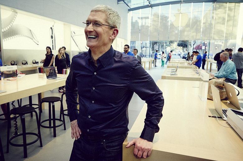 В этом году глава Apple Тим Кук получит «лишь» 49 млн долларов компенсации. Это на 40% меньше, чем в прошлом году