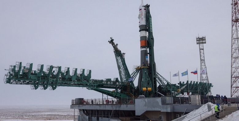 Утро на Байконуре: ракета «Союз-2.1а» с кораблём «Союз МС-23» уже на старте