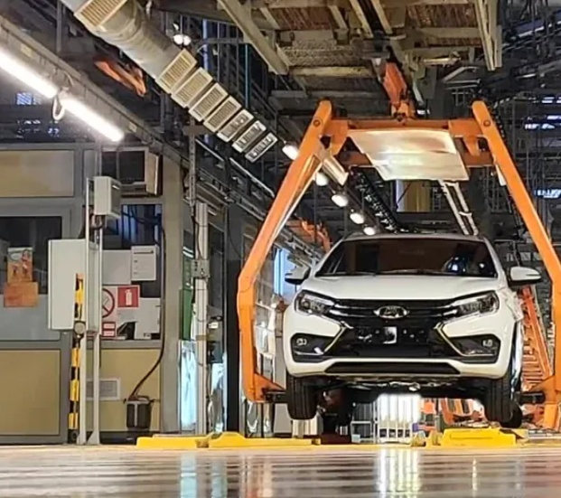 АвтоВАЗ нарастил темпы производства Lada Vesta NG: конвейер загружен уже на 30%