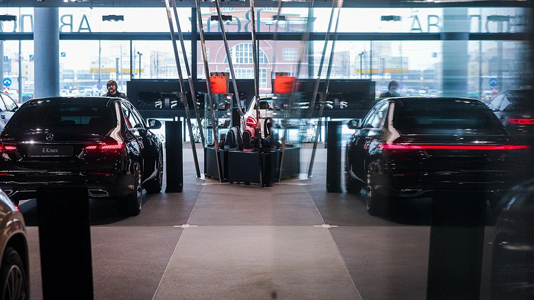 Иномарок становится всё больше: крупные дилеры стали активно ввозить машины в Россию по параллельному импорту