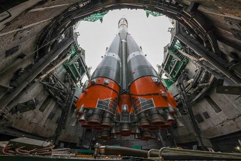 Утро на Байконуре: ракета «Союз-2.1а» с кораблём «Союз МС-23» уже на старте