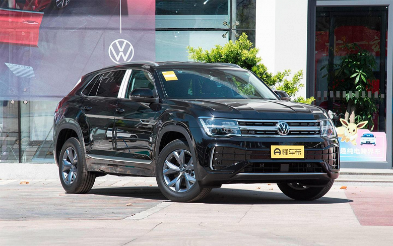 A large Volkswagen Teramont X crossover arrived in Russia. The price is already known