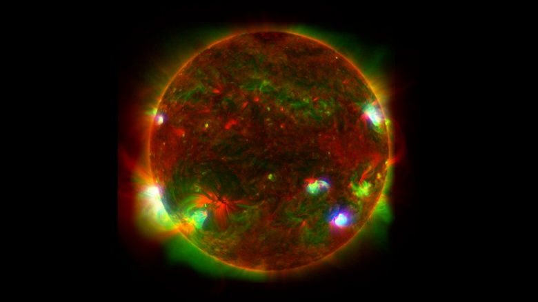 Телескоп NASA NuSTAR обнаружил скрытое «световое шоу» на Солнце