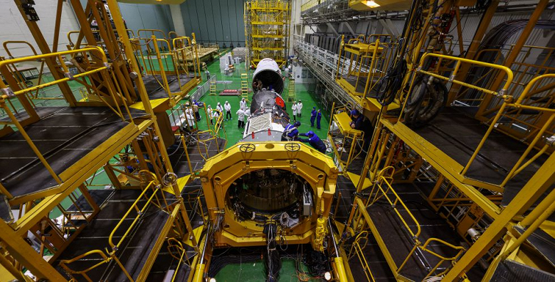 Роскосмос показал беспилотный «Союз МС-23» на Байконуре
