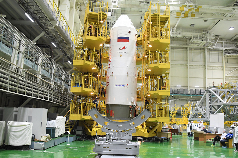 Космический таймлапс: как собирают беспилотный &laquo;Союз МС-23&raquo; на Байконуре