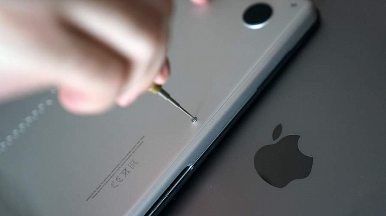 Авторизованные сервисные центры Apple в России перестали принимать в ремонт технику, купленную за границей