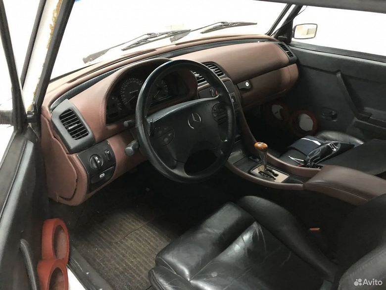 Уникальный ВАЗ-2105 на платформе Mercedes-Benz Е210 AMG 55 выставили на продажу