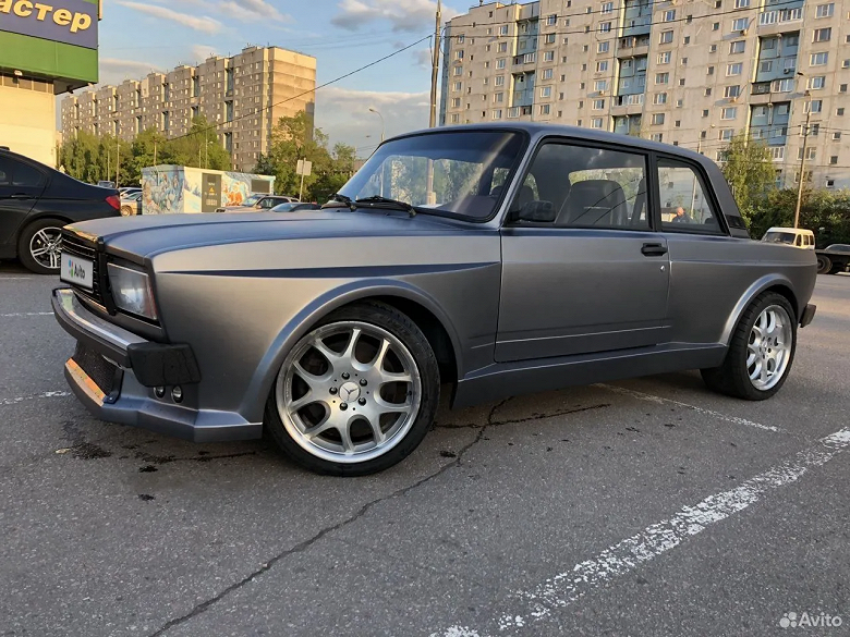 Уникальный ВАЗ-2105 на платформе Mercedes-Benz Е210 AMG 55 выставили на продажу