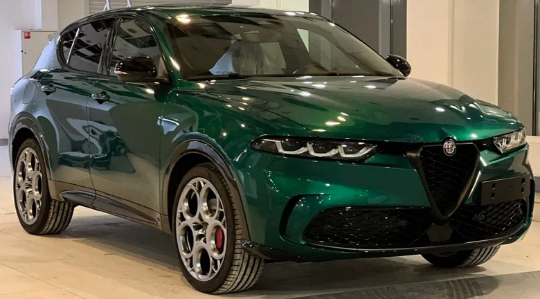 В Россию привезли авто для ценителей — Alfa Romeo Tonale. Эта новинка 2022 года стала доступна благодаря параллельному импорту