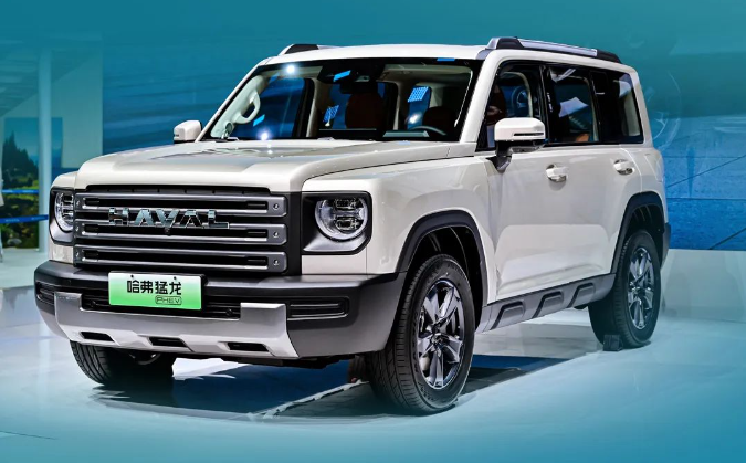 Новейший Haval Raptor получил уникальный изумрудный цвет и спецверсию с палаткой на крыше для любителей приключений