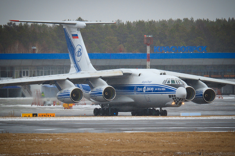 Ил-76ВД-90 совершил первый международный рейс на новый аэродром «Зенит» в Антарктиде