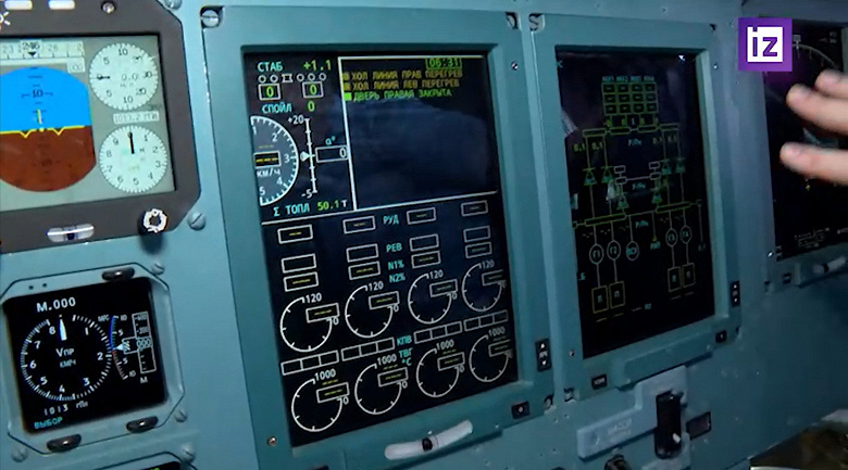 Модернизированный тяжёлый транспортный самолёт Ил-76МД-90А показали изнутри. Он получил цифровой автопилот и экраны вместо старых аналоговых приборов