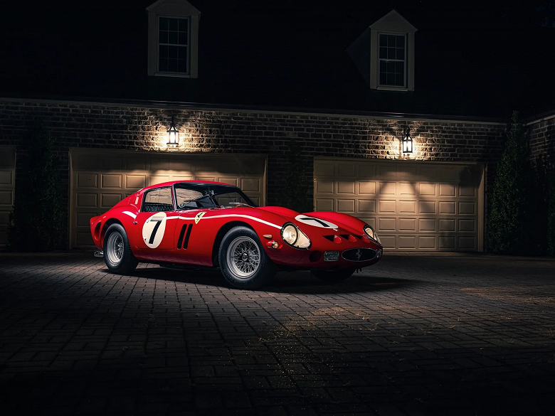 Самый дорогой в мире автомобиль, который продали на открытом аукционе. За уникальный Ferrari 250 GTO заплатили 51 705 000 долларов