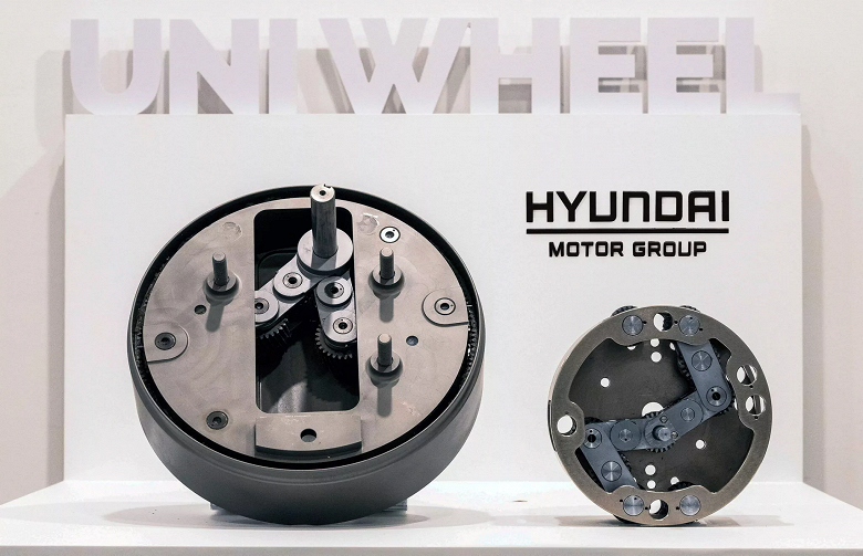 Представлена система Hyundai Uni Wheel. Она перемещает в колесо часть деталей электродвигателя, уменьшая их размеры