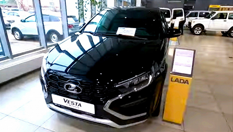 У дилеров ВАЗа появилась Lada Vesta в новом цвете