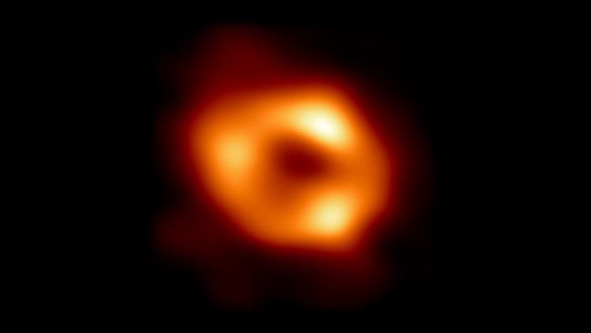 Учёные нашли объяснение регулярных вспышек гамма-излучения от чёрной дыры Млечного Пути, направленных в сторону Земли